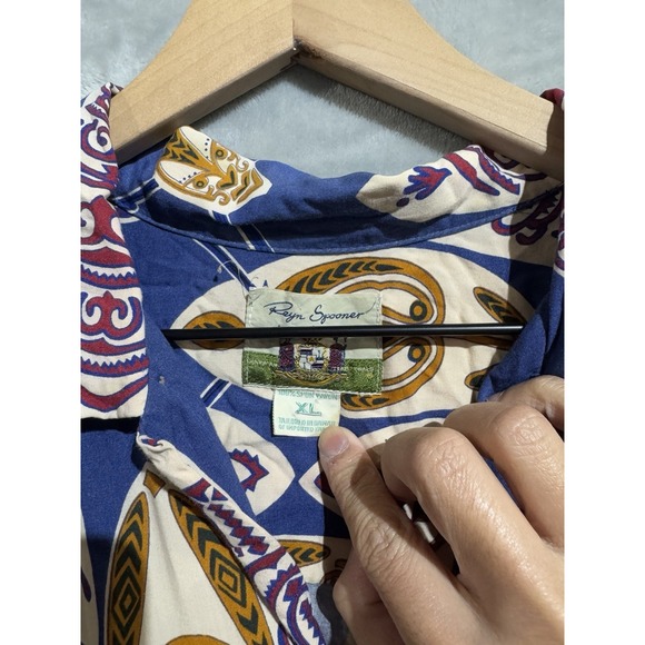 Reyn Spooner Hawaiian Shirt Men's Medium Surf Boards Tiki Lightweight Breathable - Picture 3 of 8